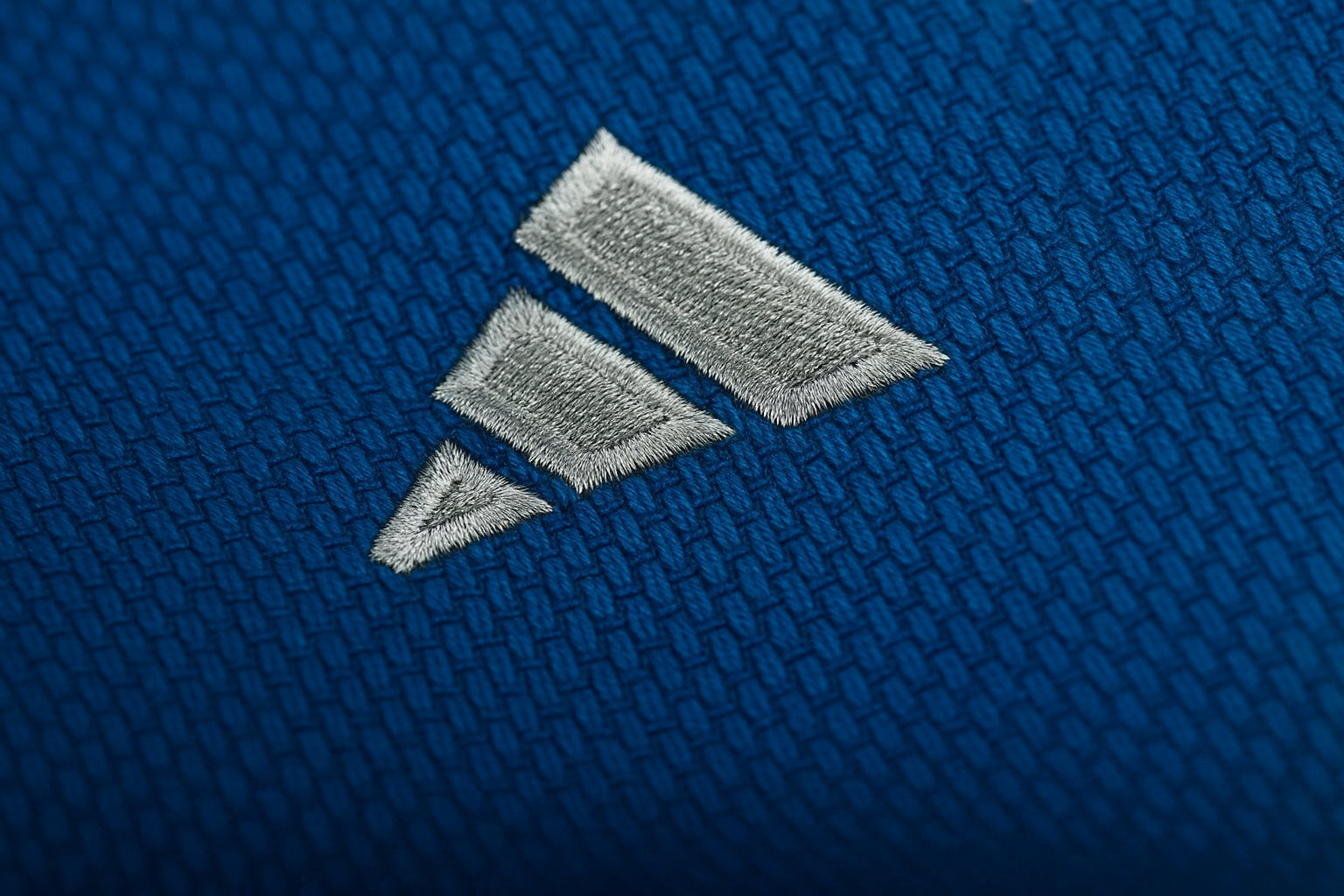 Adidas kimono JU Champion III IJF Regular fit 750g cu logo, albastru