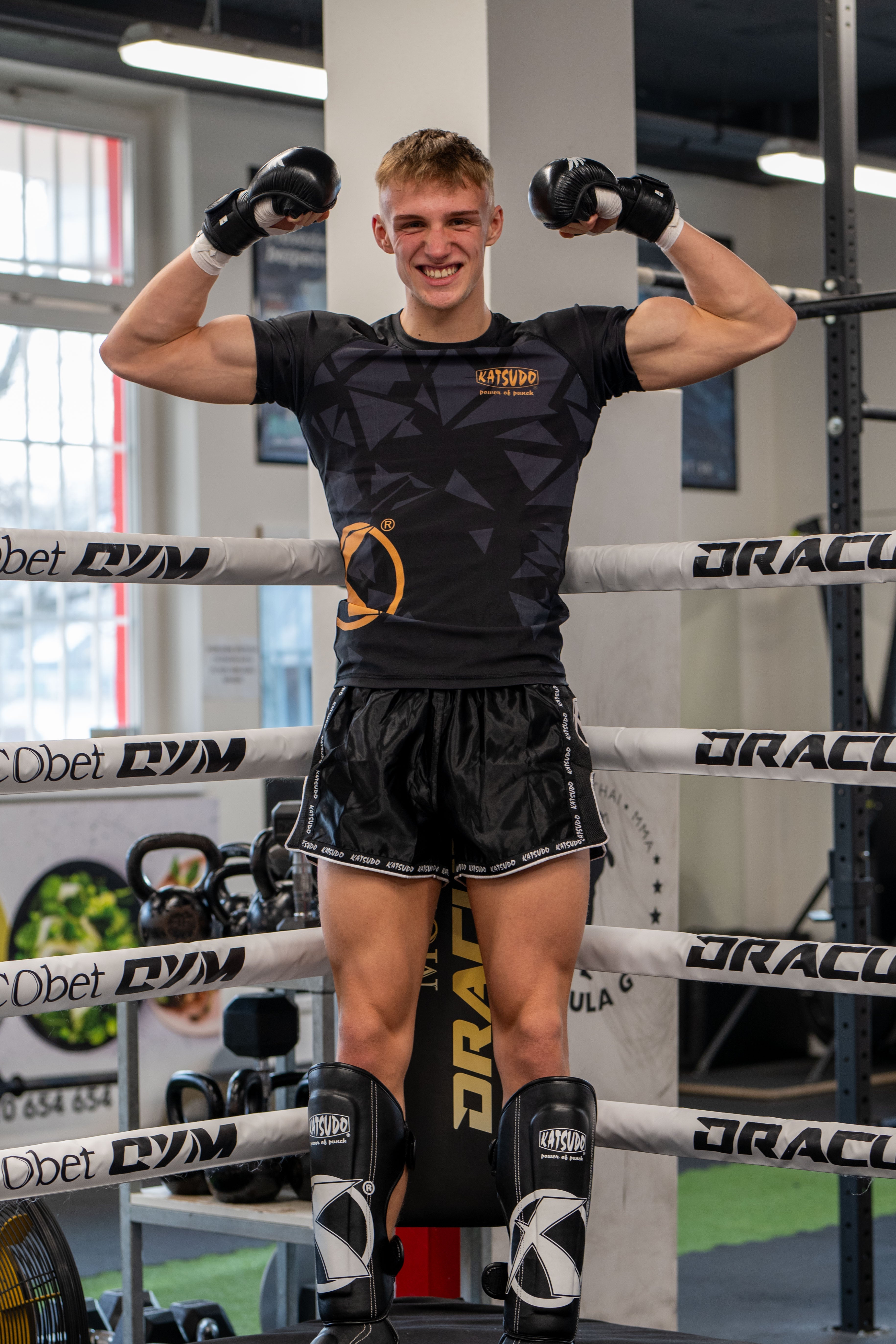 Katsudo rash guard cu mânecă scurtă Virago, negru-auriu