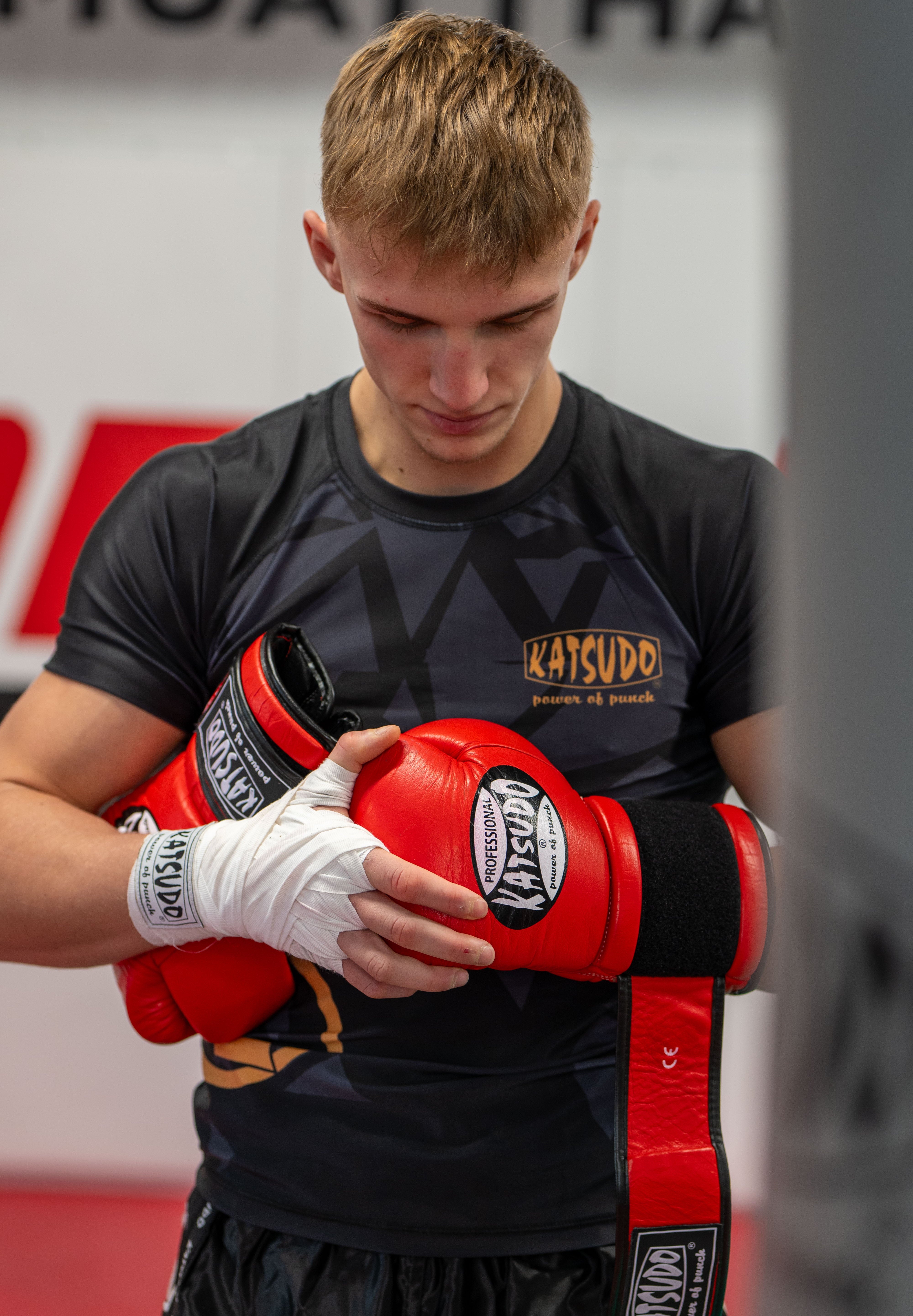 Katsudo rash guard cu mânecă scurtă Virago, negru-auriu