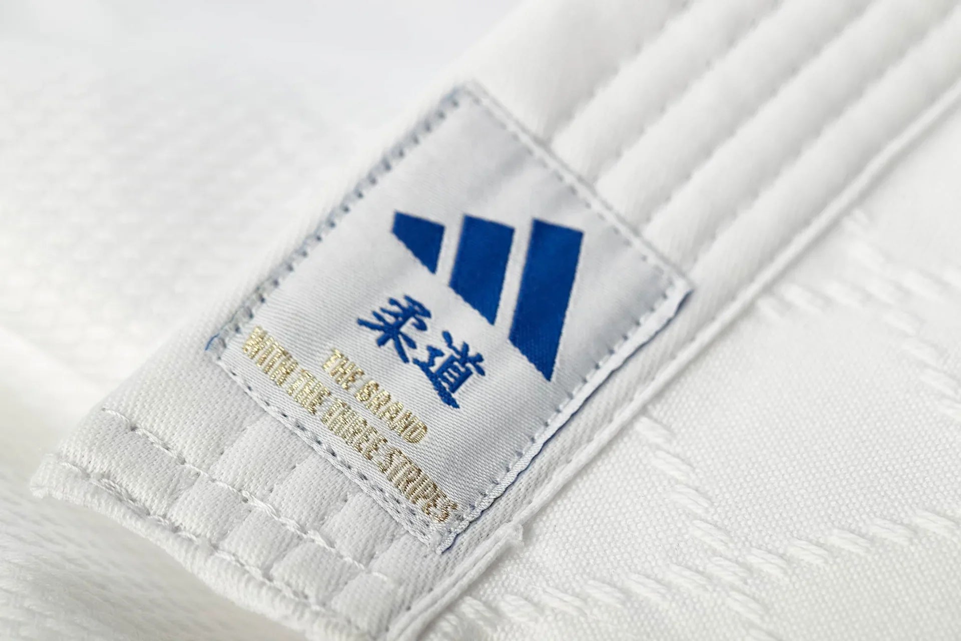 Adidas kimono JU cu dungi albastre Club 350g, alb