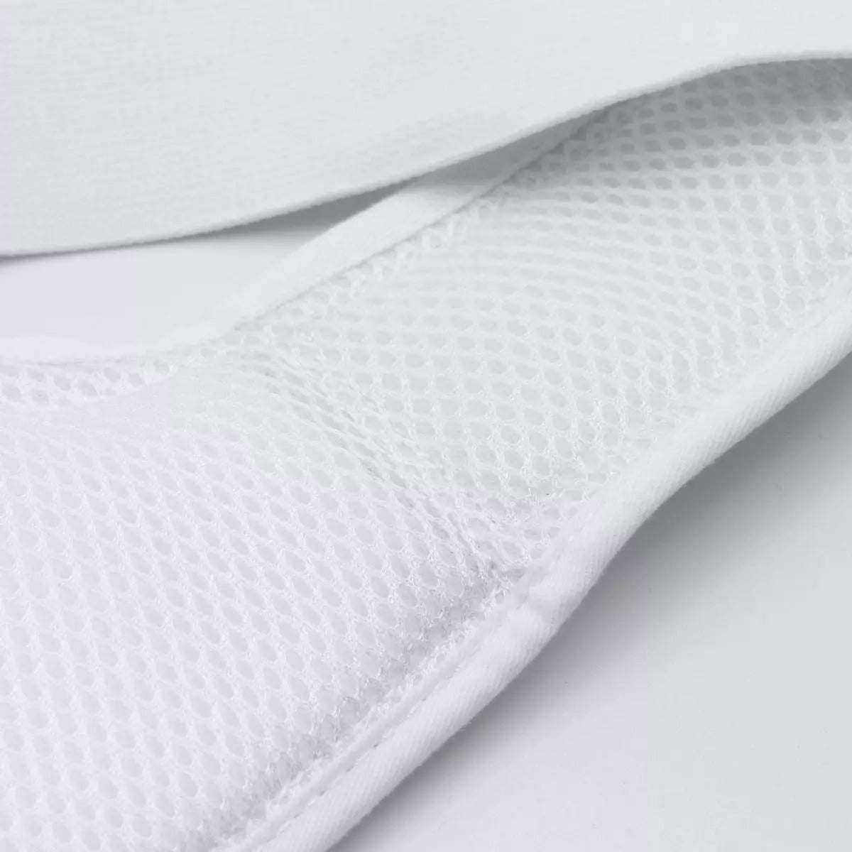 Adidas protecție de piept pentru karate Chest Guard WKF, albă