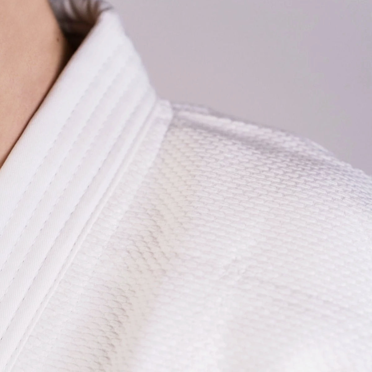 Katsudo kimono de judo Tokyo IJF 750g, alb